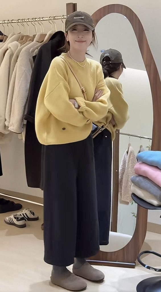 Women's 100% Wool Knit Sweater and Pants Two-Piece Set
