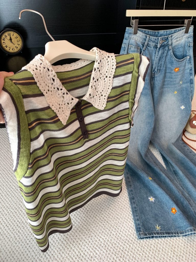Korean Lace Doll Collar Striped Knit Top with Flutter Sleeves Summer Slimming Women's Pullover